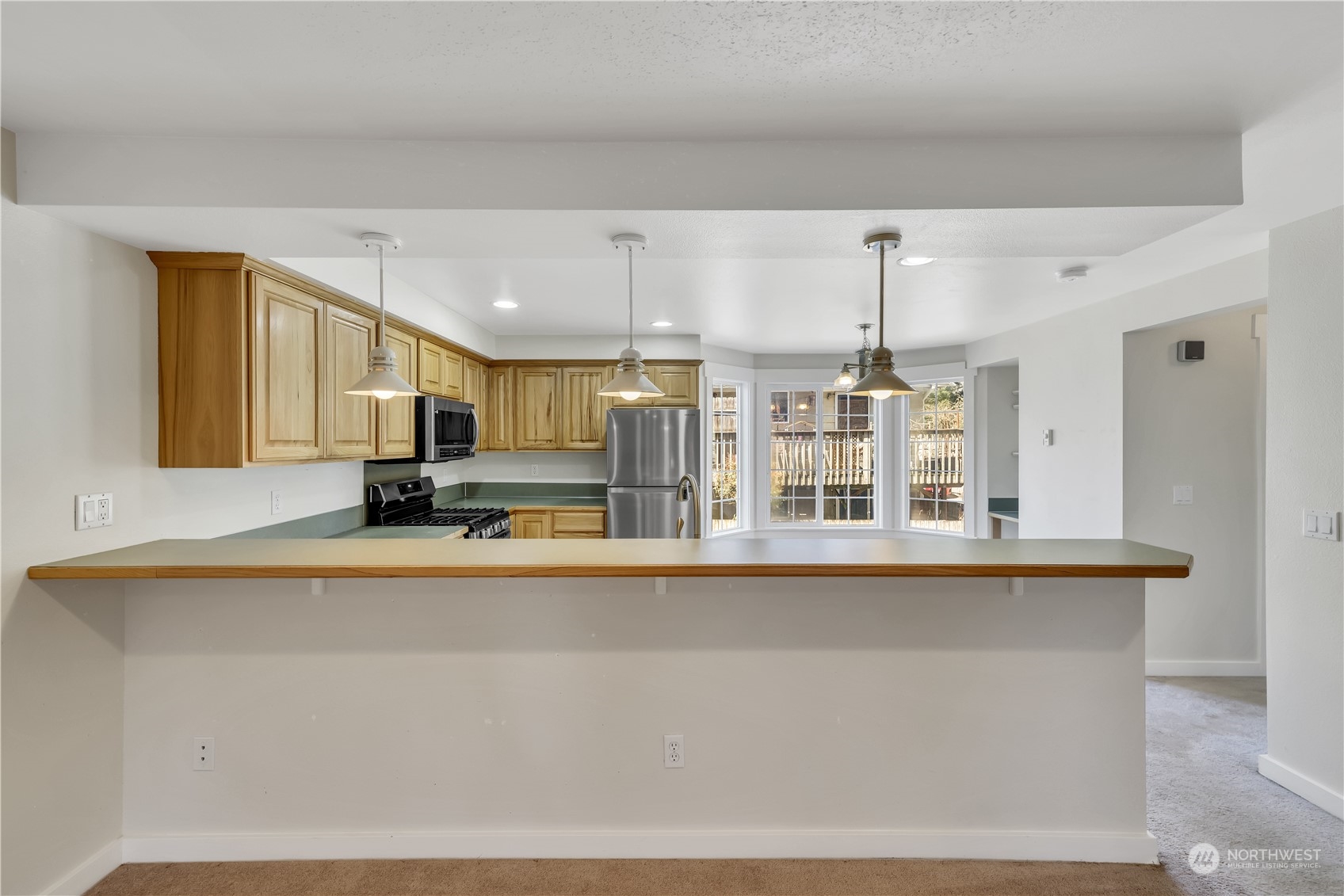 21505 73rd Place West, Unit B Edmonds, WA 98026 - Photo 5 of 29