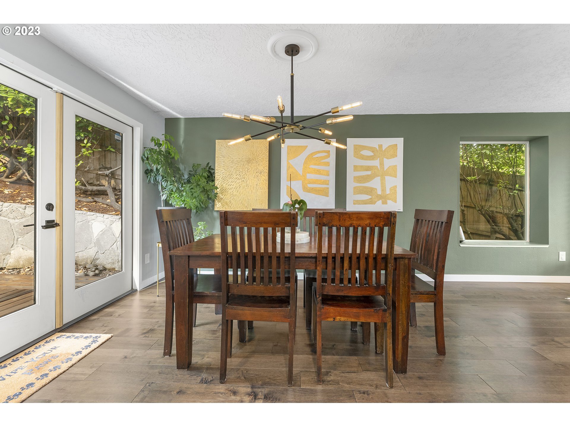 902 Southwest Troy Street Portland, OR 97219 - Photo 11 of 40 Gallery Image 11
