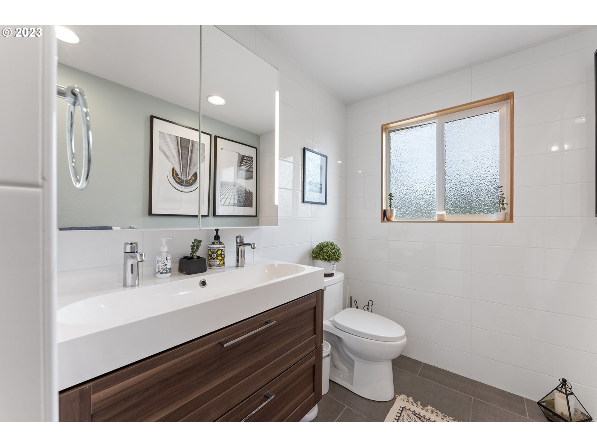 902 Southwest Troy Street Portland, OR 97219 - Photo 22 of 40 Gallery Image 22