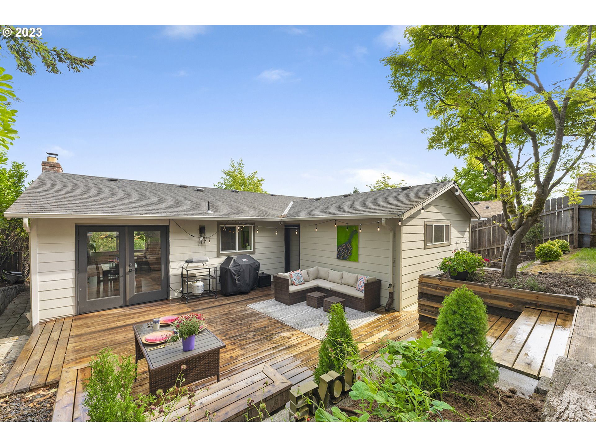 902 Southwest Troy Street Portland, OR 97219 - Photo 30 of 40 Gallery Image 30