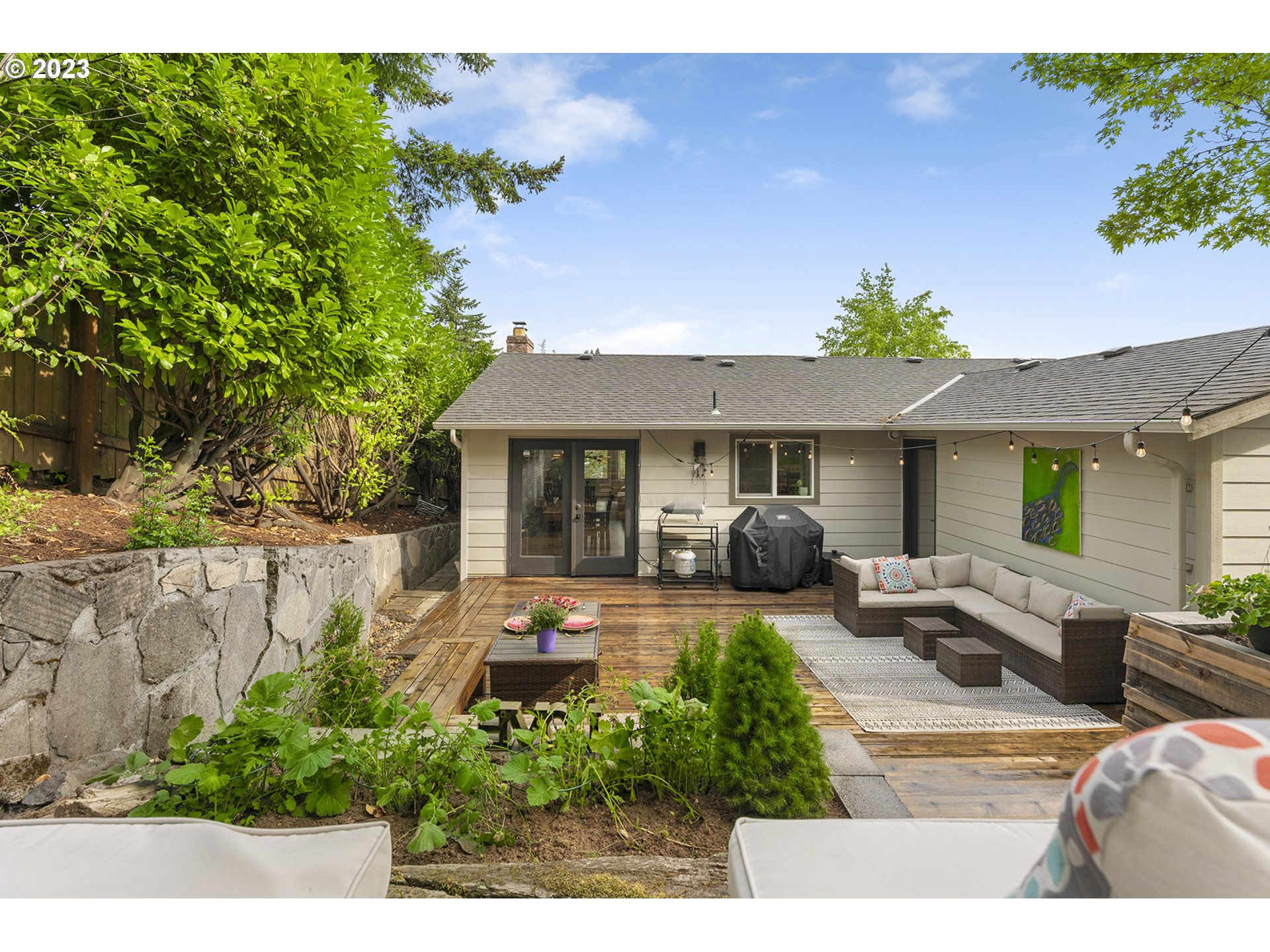 902 Southwest Troy Street Portland, OR 97219 - Photo 31 of 40 Gallery Image 31