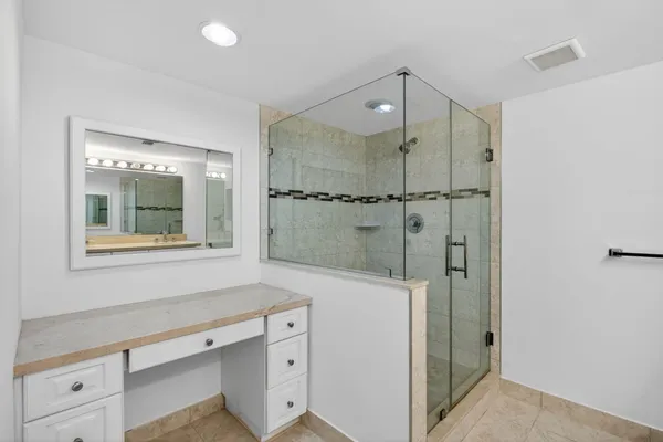 $579,000 | 4200 North Ocean Drive, Unit 21606, Riviera Beach, FL 33404