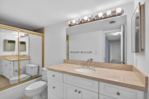 $579,000 | 4200 North Ocean Drive, Unit 21606, Riviera Beach, FL 33404