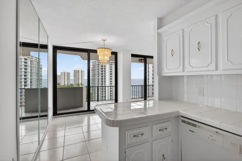 $579,000 | 4200 North Ocean Drive, Unit 21606, Riviera Beach, FL 33404