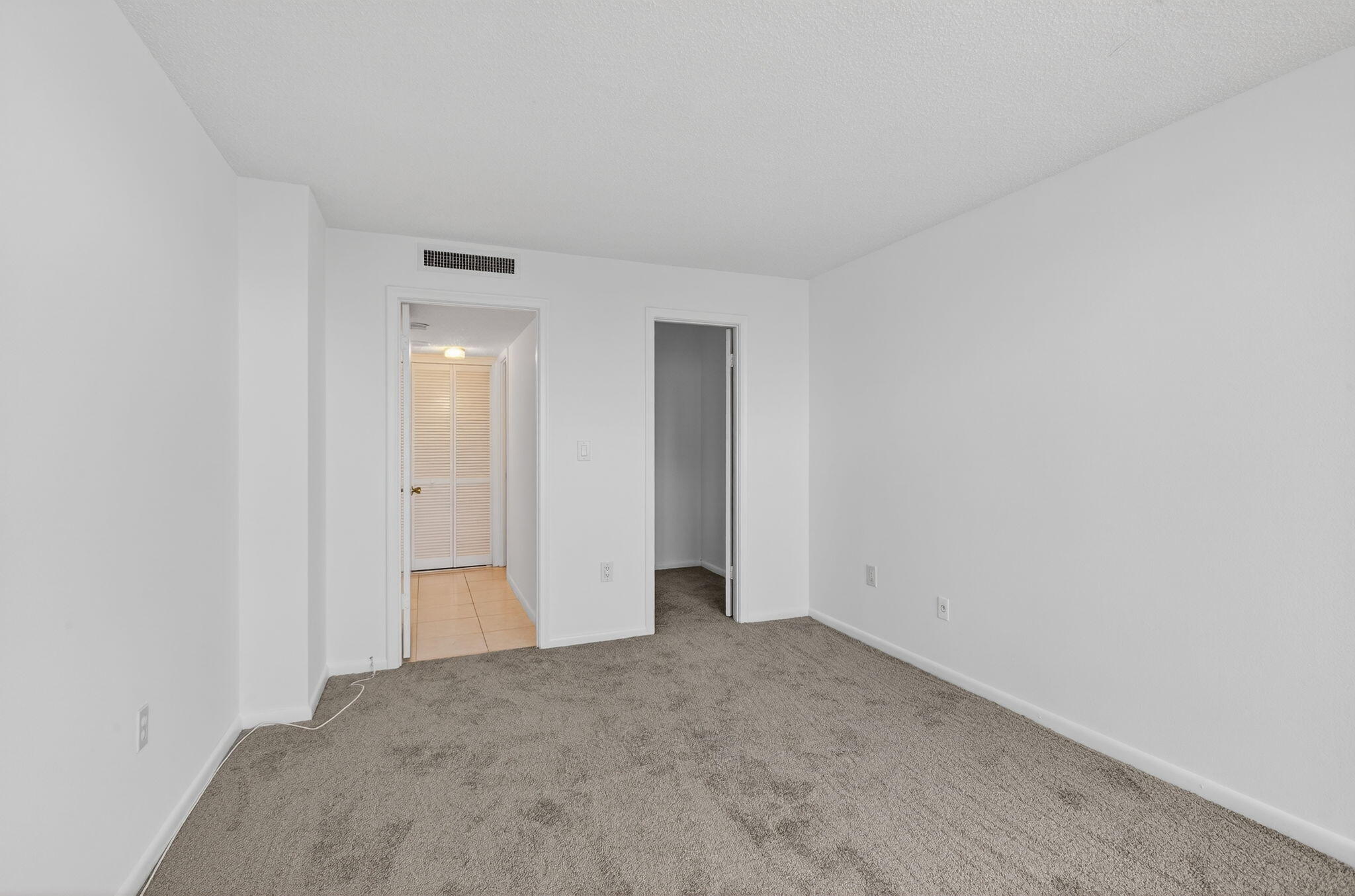 4200 North Ocean Drive, Unit 21606 Riviera Beach, FL 33404 - Photo 39 of 41 31-web-or-mls-320A1644