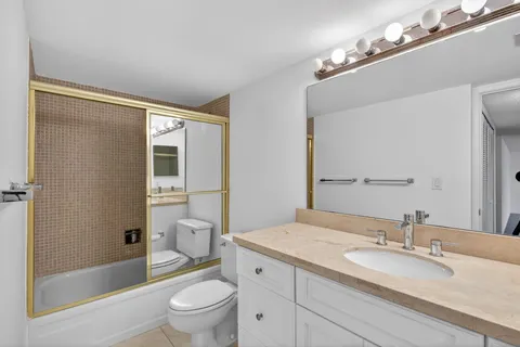 $579,000 | 4200 North Ocean Drive, Unit 21606, Riviera Beach, FL 33404