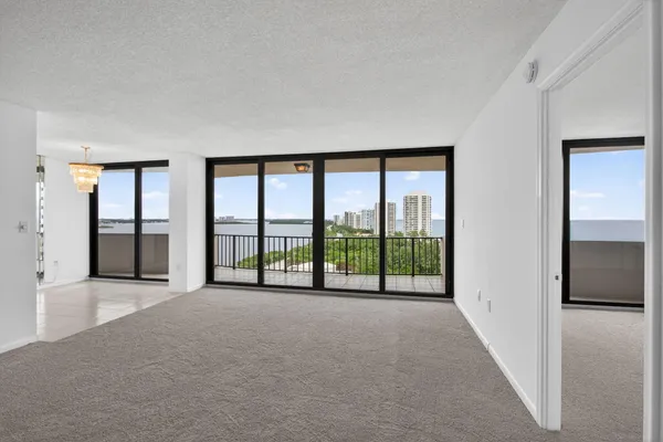 $579,000 | 4200 North Ocean Drive, Unit 21606, Riviera Beach, FL 33404