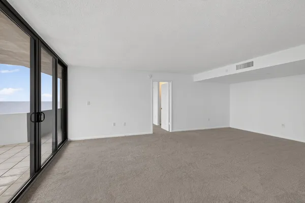 $579,000 | 4200 North Ocean Drive, Unit 21606, Riviera Beach, FL 33404