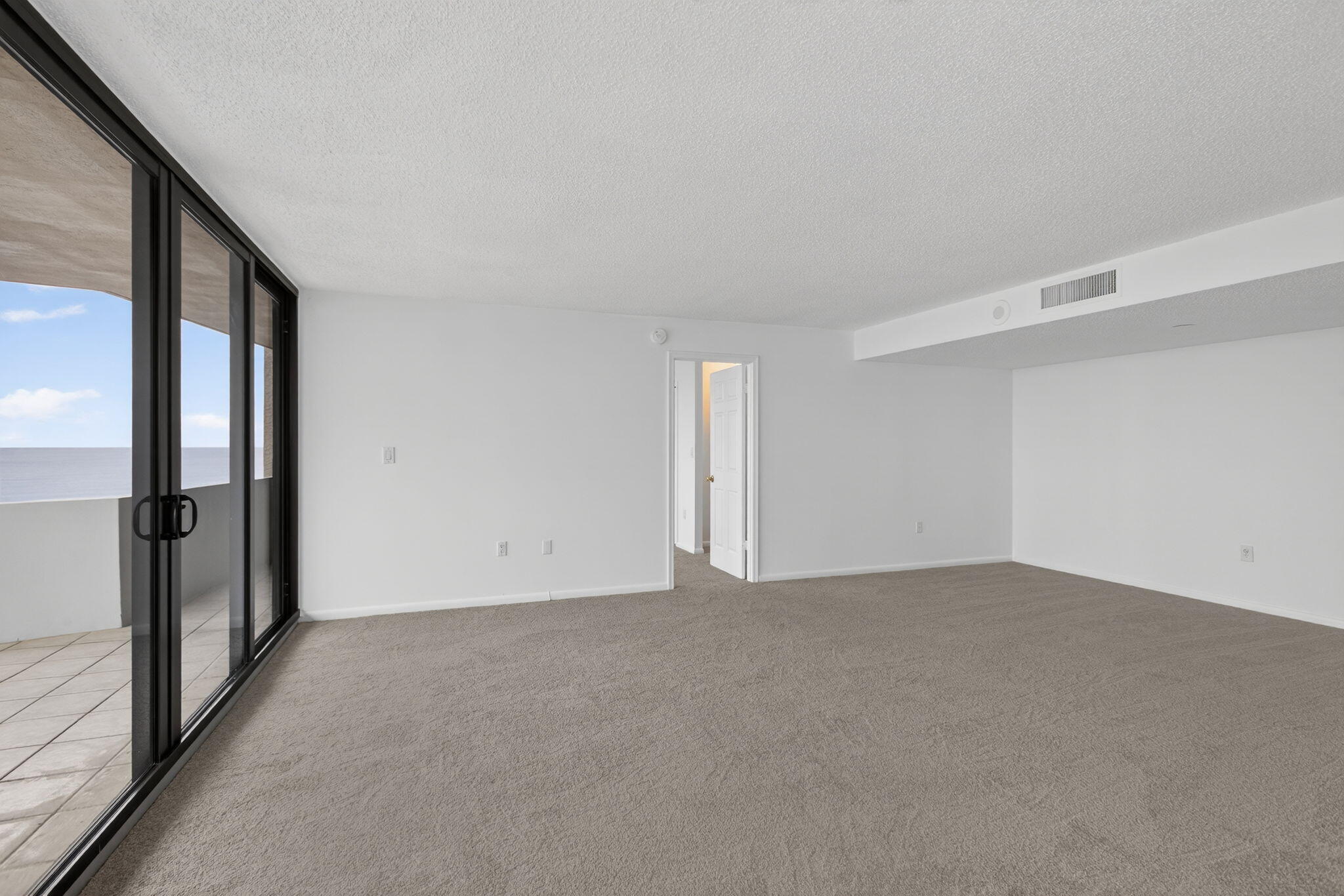 4200 North Ocean Drive, Unit 21606 Riviera Beach, FL 33404 - Photo 9 of 41 Living