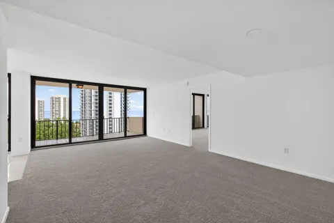 $579,000 | 4200 North Ocean Drive, Unit 21606, Riviera Beach, FL 33404