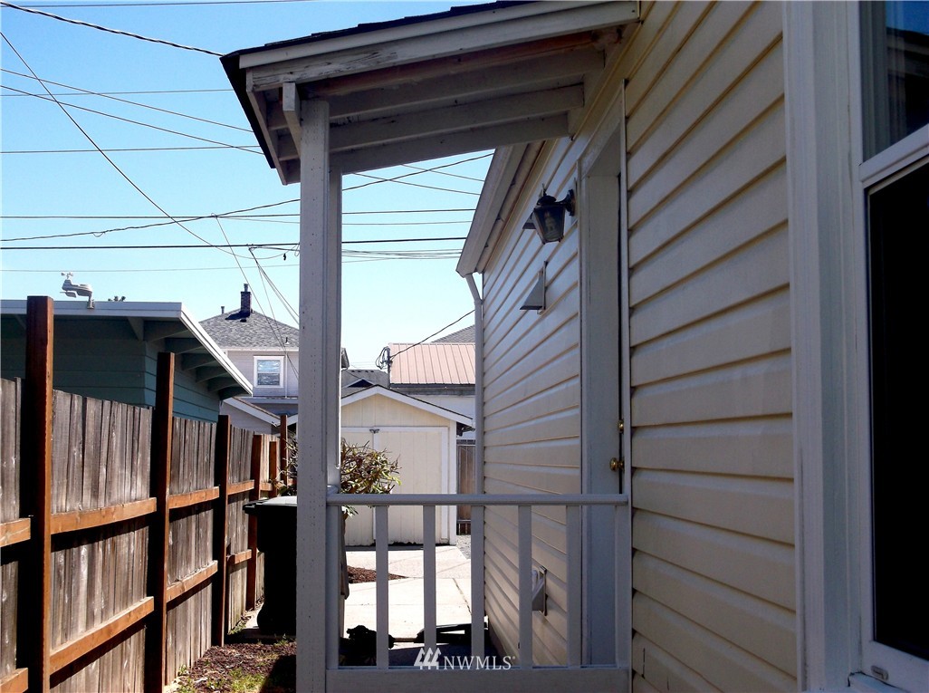 1923 Rucker Avenue Everett, WA 98201 - Photo 5 of 19