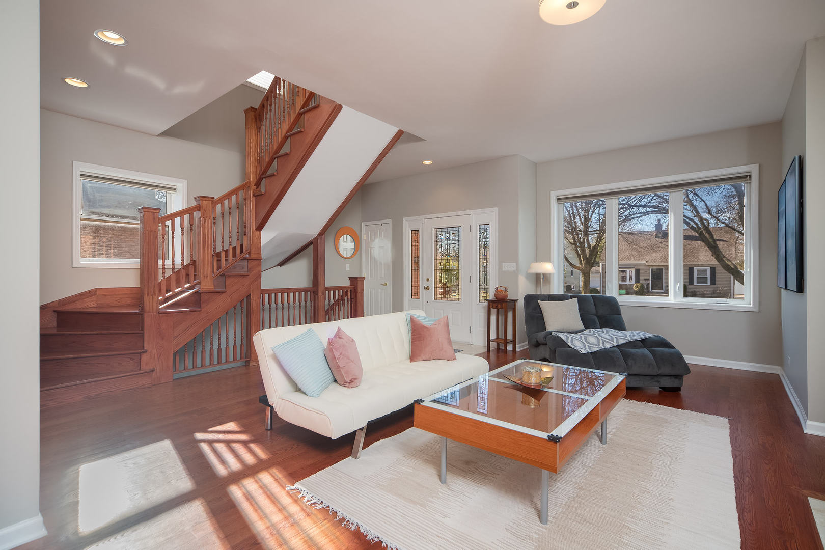 641 Spring Road Elmhurst, IL 60126 - Photo 2 of 35