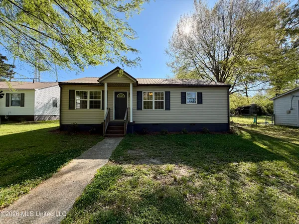 $130,000 | 707 North West Street, Mendenhall, MS 39114