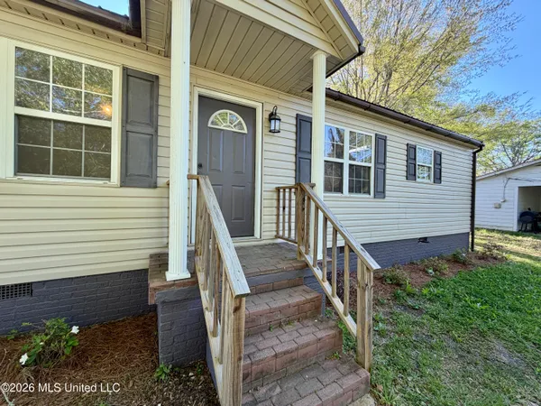 $130,000 | 707 North West Street, Mendenhall, MS 39114