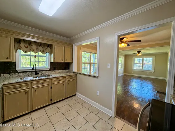 $130,000 | 707 North West Street, Mendenhall, MS 39114