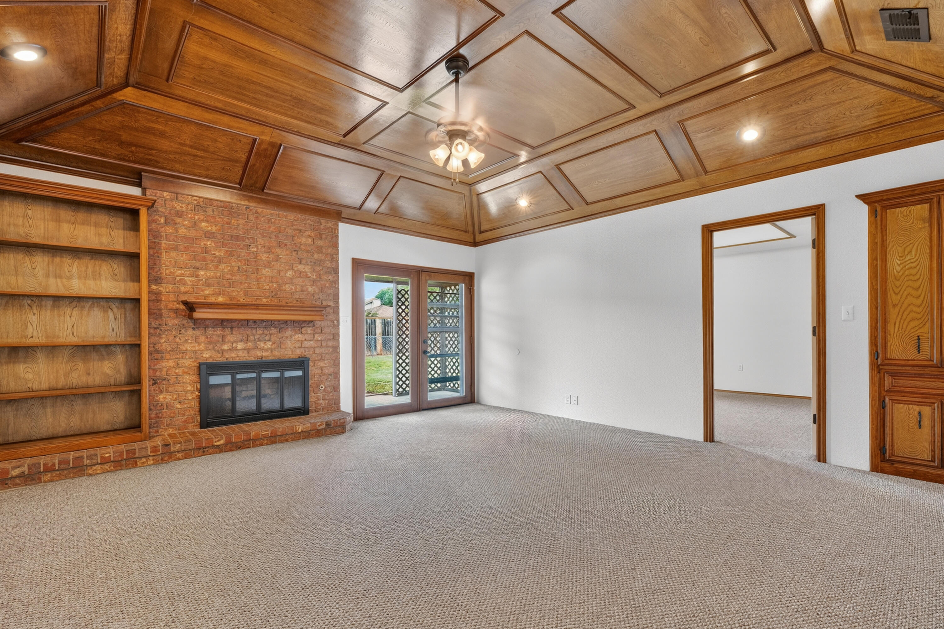 8604 Colton Avenue Lubbock, TX 79424 - Photo 10 of 28 DSC02059
