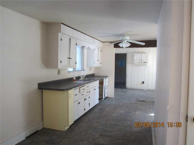 2041 South Post Road Indianapolis, IN 46239 - Photo 3 of 10 Gallery Image 3
