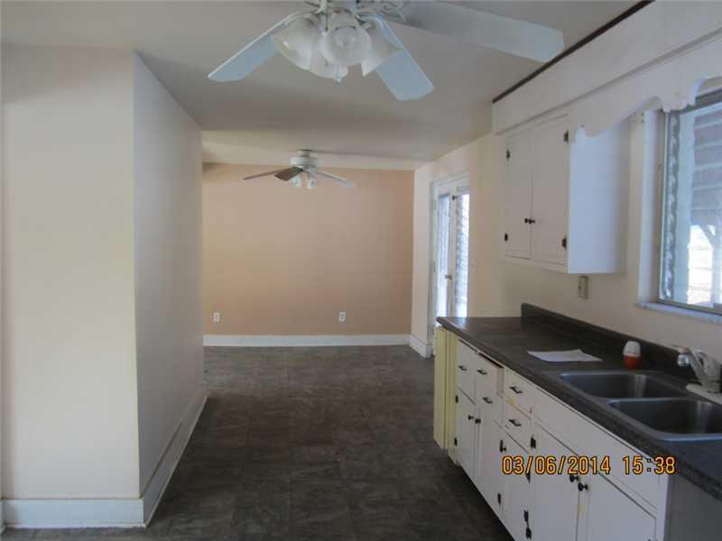 2041 South Post Road Indianapolis, IN 46239 - Photo 4 of 10 Gallery Image 4
