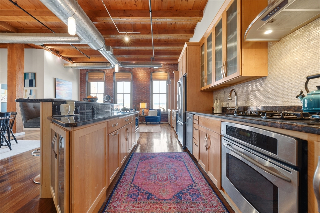 35 Channel Center Street, Unit 210 Boston, MA 02210 - Photo 10 of 32