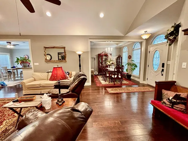 $320,000 | 1086 Highway 570, McComb, MS 39648