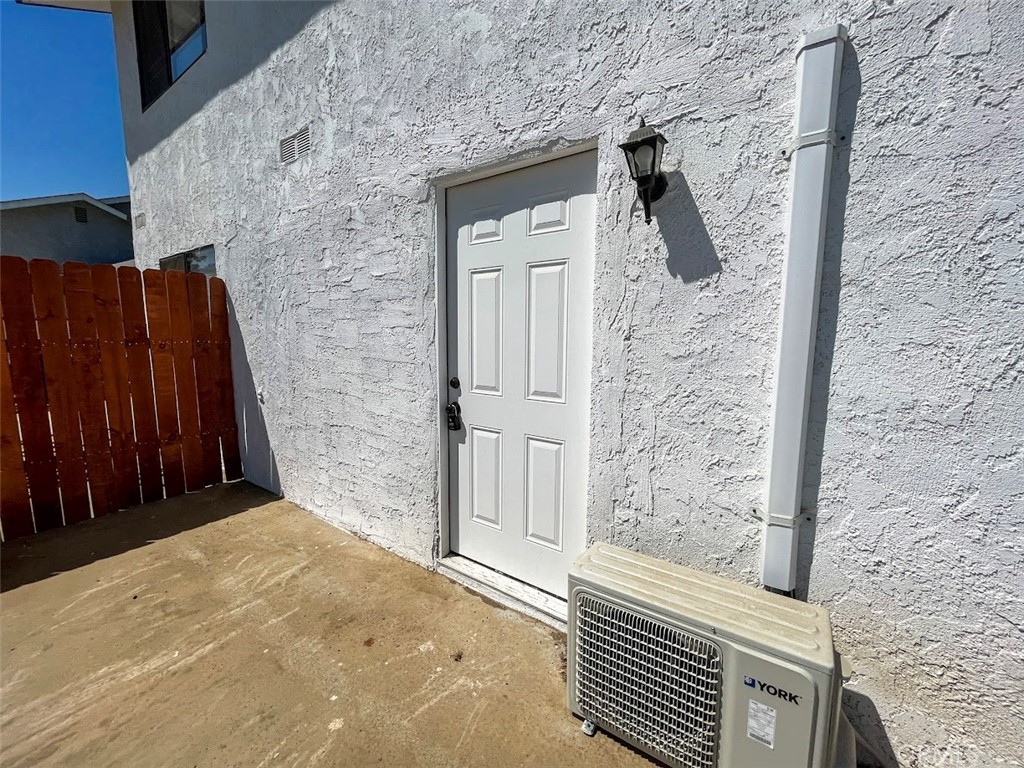 2767 Attenborough Place Riverside, CA 92503 - Photo 7 of 11