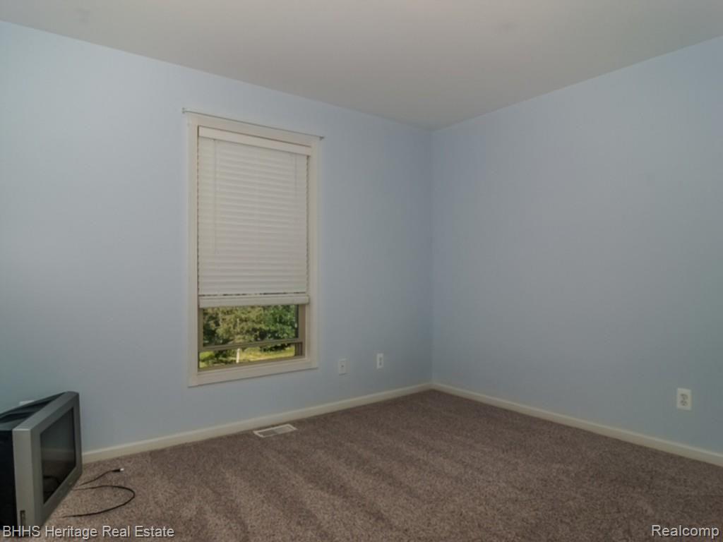 6961 West Lange Road Fowlerville, MI 48836 - Photo 16 of 26 photo 2.jpg