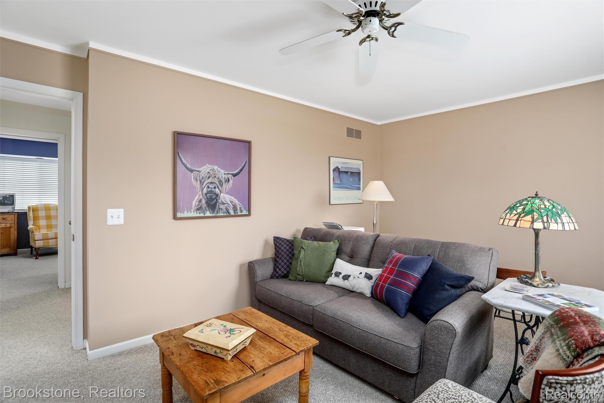 4999 Crooks Road Royal Oak, MI 48073 - Photo 17 of 20 Neutral decor throughout