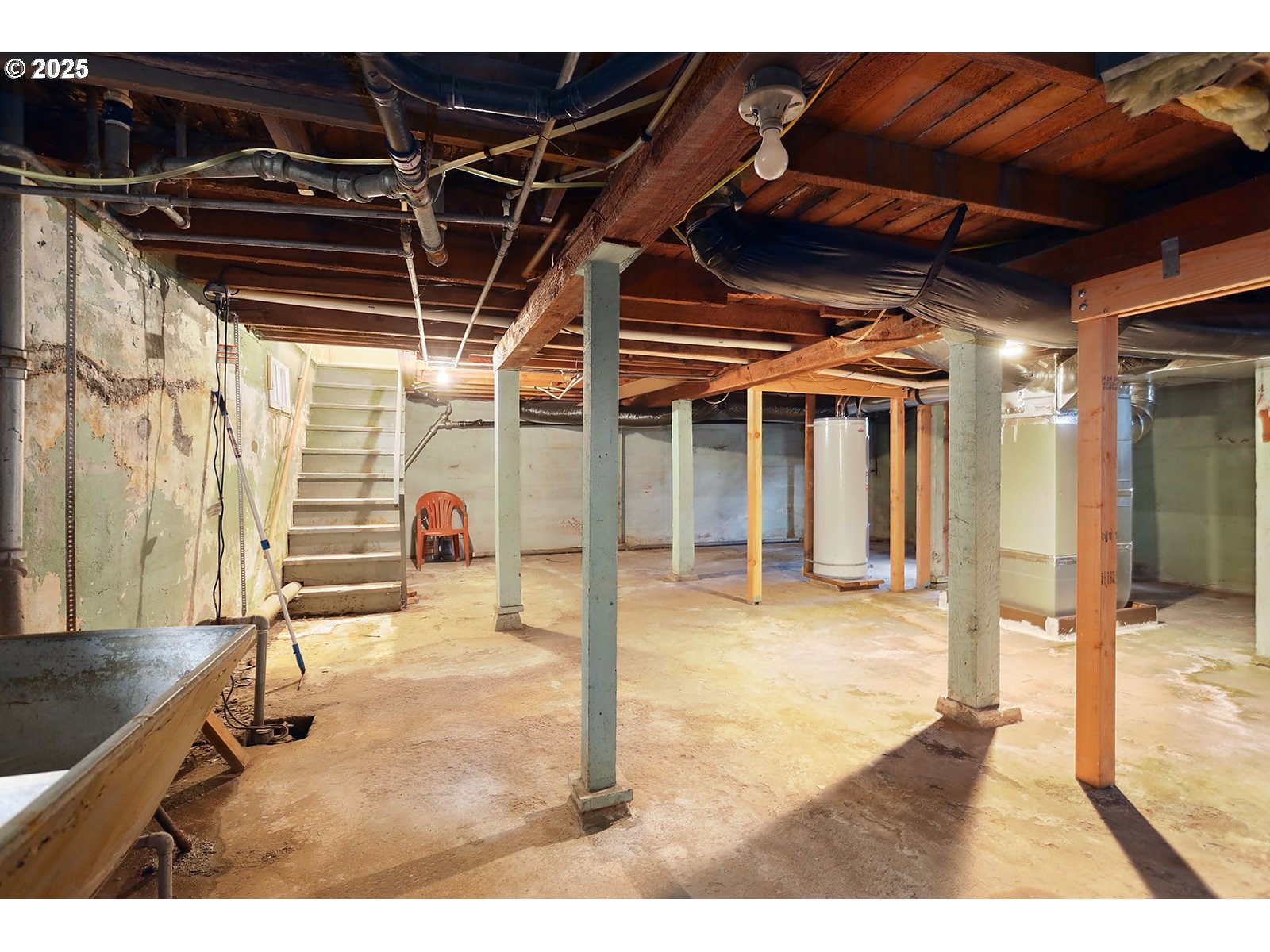 323 West Broadway Street Goldendale, WA 98620 - Photo 28 of 41 a view of a room with wooden floor