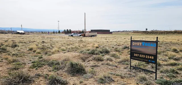 $170,000 | 940 West Elm Avenue, Saratoga, WY 82331