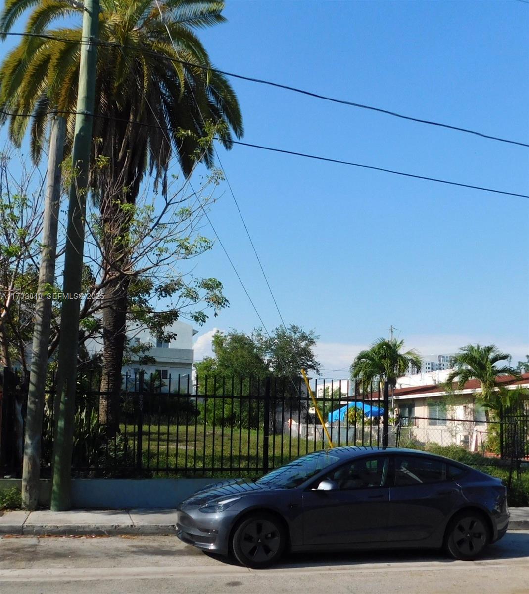 Riverside Miami, FL 33130 - Photo 6 of 9 a view of a street with a car parked in front of it