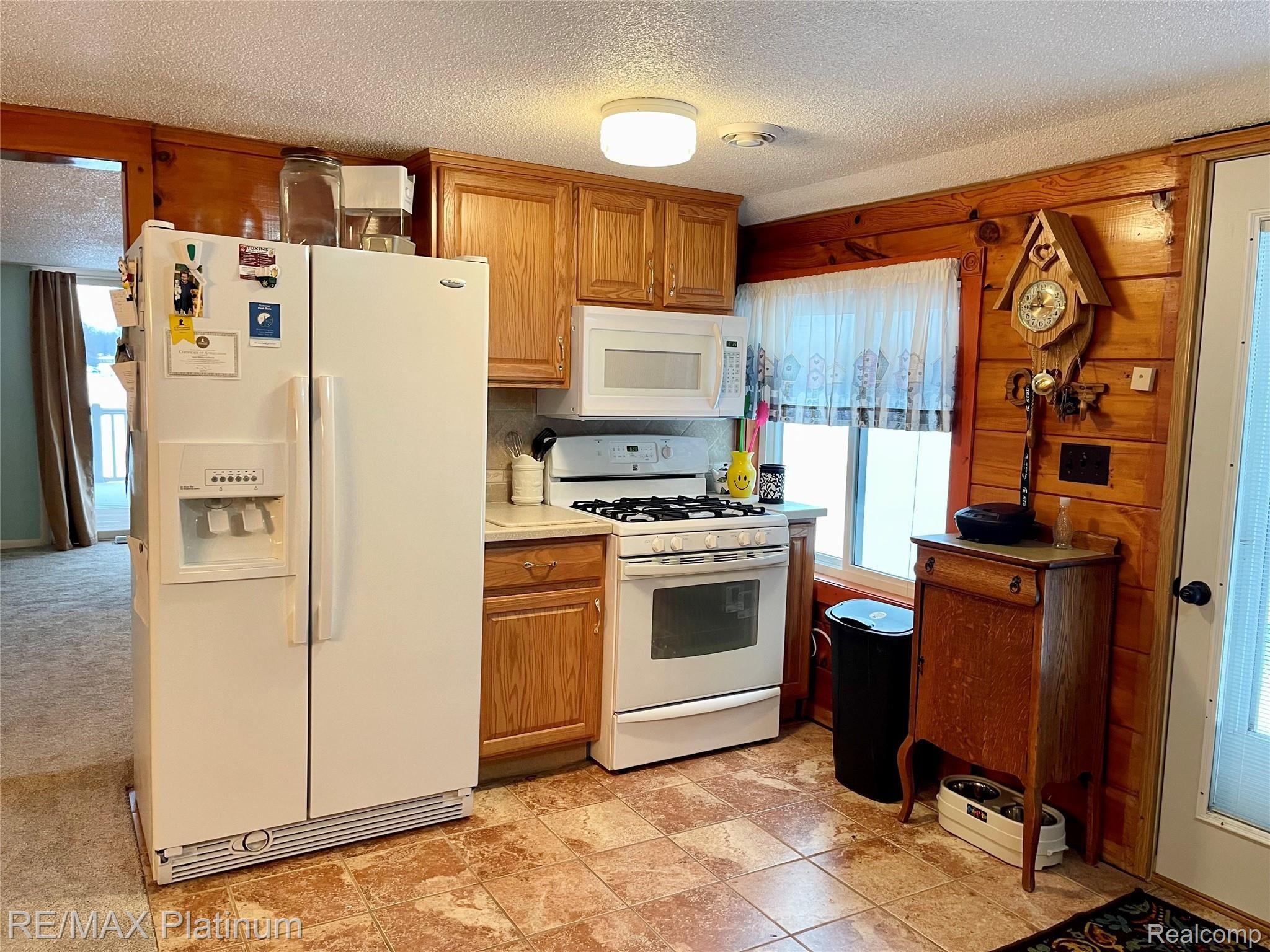 2211 Sanderson Road Prescott, MI 48756 - Photo 7 of 18 IMG_5505.jpg