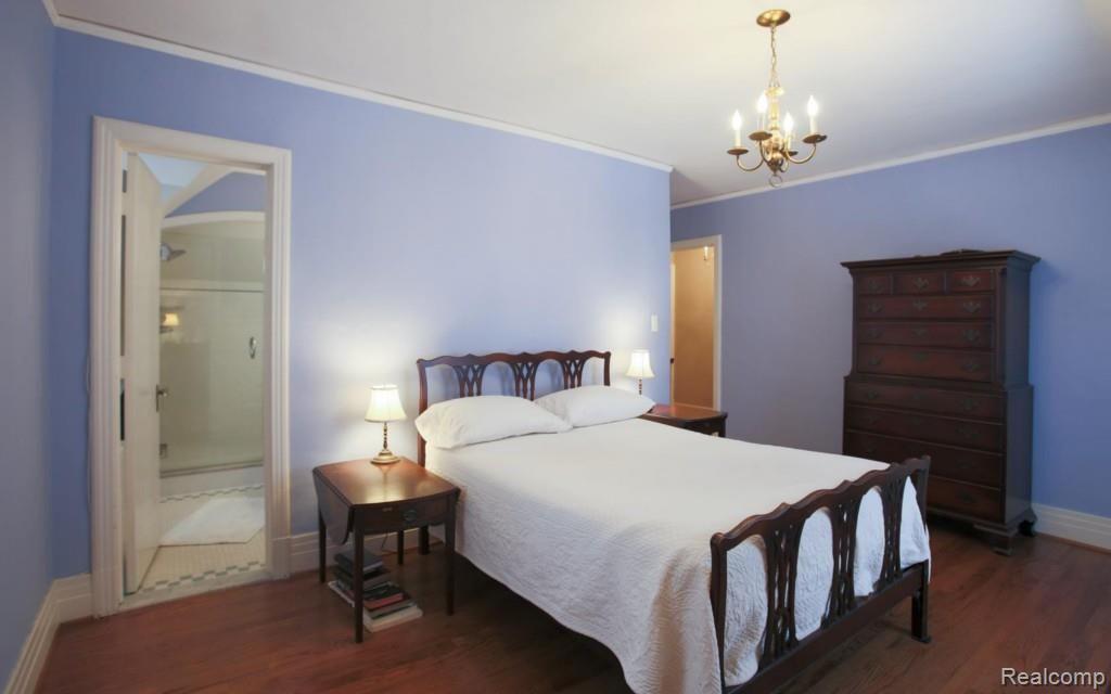 109 Moran Road Grosse Pointe, MI 48236 - Photo 13 of 30 16-photo-web-1680x1050-111223.jpg