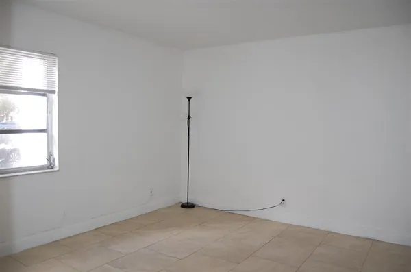 $2,050 | 622 Northwest 13th Street, Unit 13, Boca Raton, FL 33486