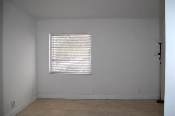 $2,050 | 622 Northwest 13th Street, Unit 13, Boca Raton, FL 33486