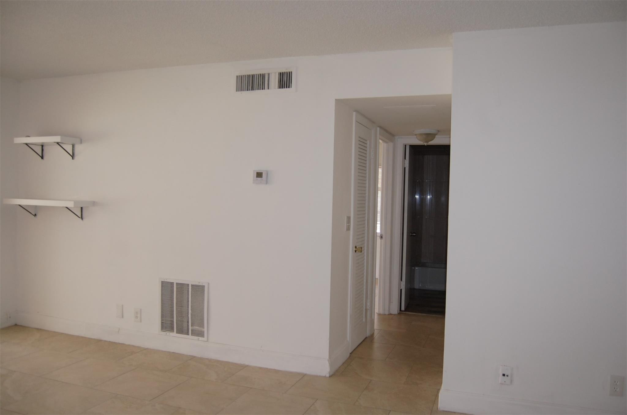 622 Northwest 13th Street, Unit 13 Boca Raton, FL 33486 - Photo 3 of 25 Photo 3