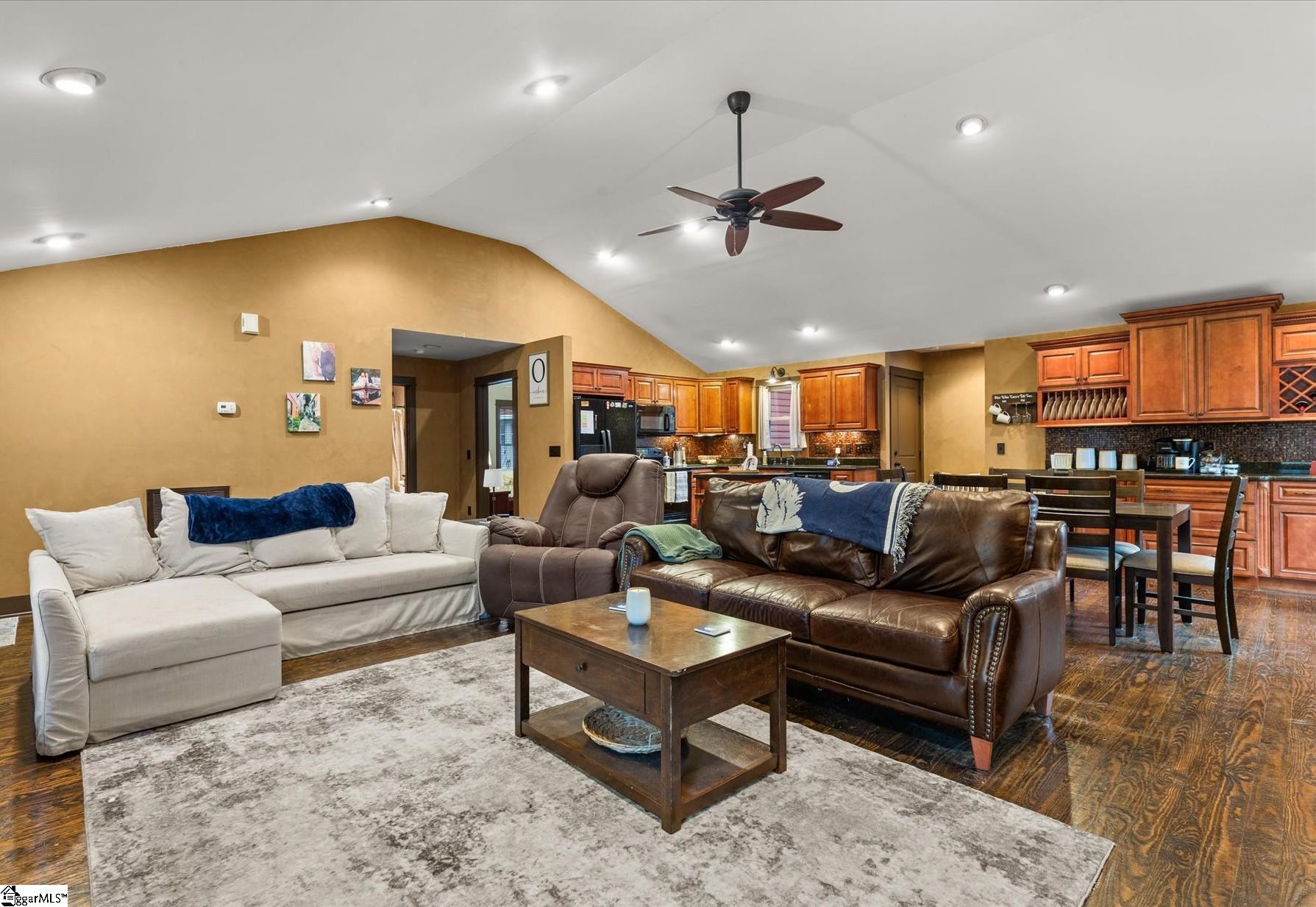 109 South Laurel Street Walhalla, SC 29691 - Photo 6 of 28