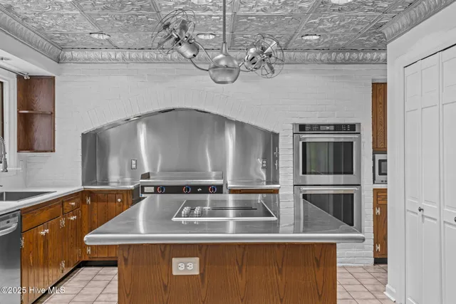 $879,000 | 2000 Airport Road, Whispering Pines, NC 28327