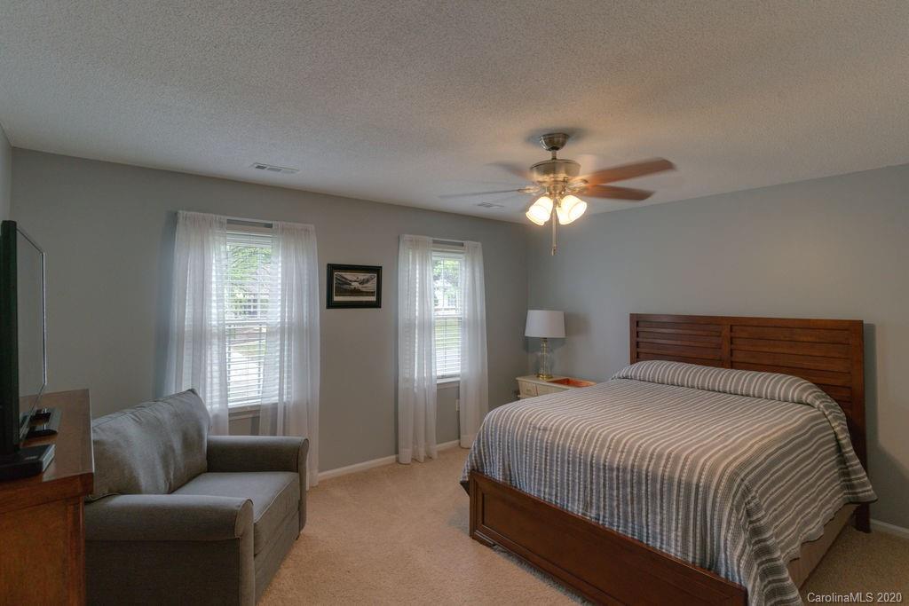 4708 Truscott Road Charlotte, NC 28226 - Photo 12 of 29 Gallery Image 12