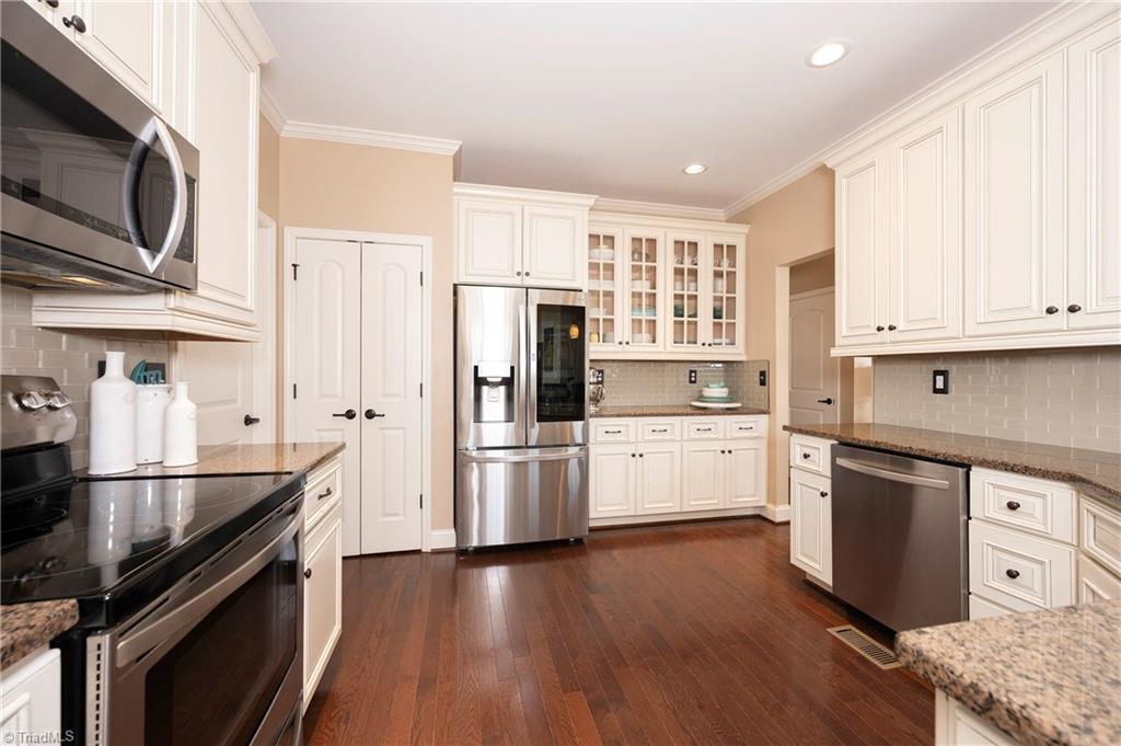 218 Beauchamp Road Advance, NC 27006 - Photo 11 of 28 Kitchen