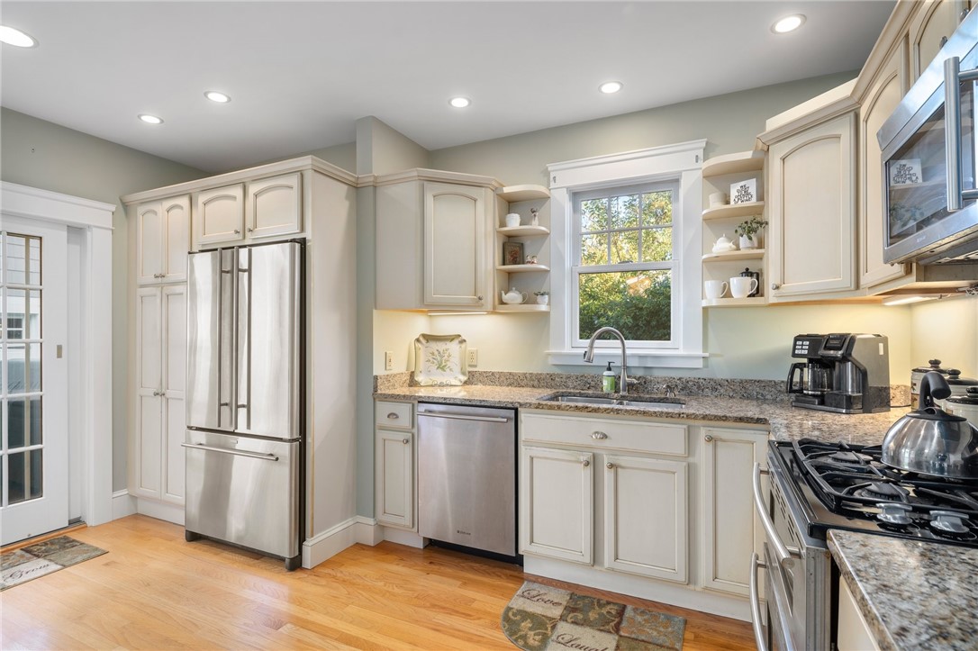 33 Walnut Road Barrington, RI 02806 - Photo 12 of 37