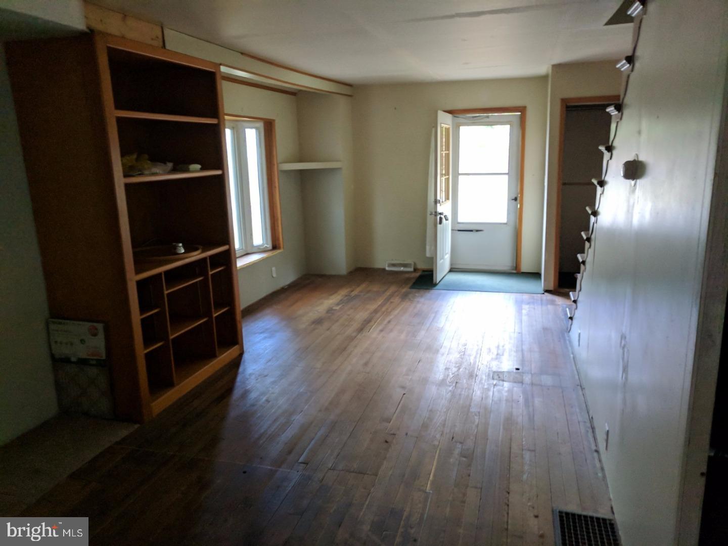 153 New Freedom Road Clementon, NJ 08021 - Photo 2 of 15