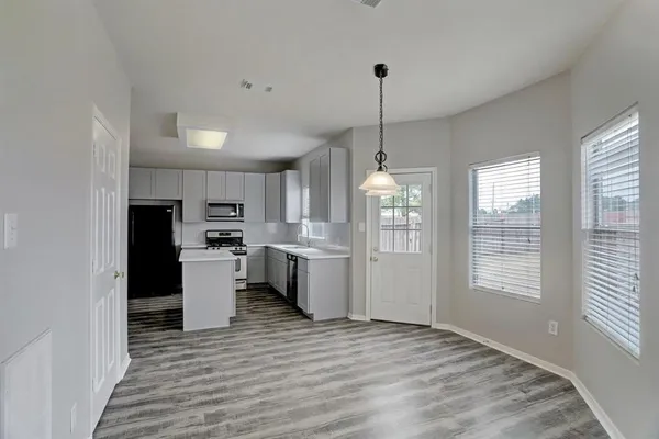 $2,100 | 15530 Hickory Dale Street, Cypress, TX 77429