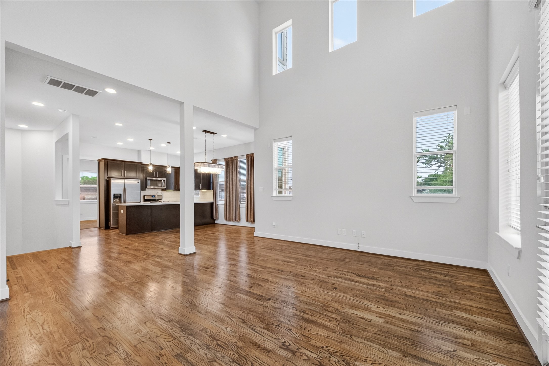 1202 Cedarpost Tree Springs Place Houston, TX 77055 - Photo 8 of 45
