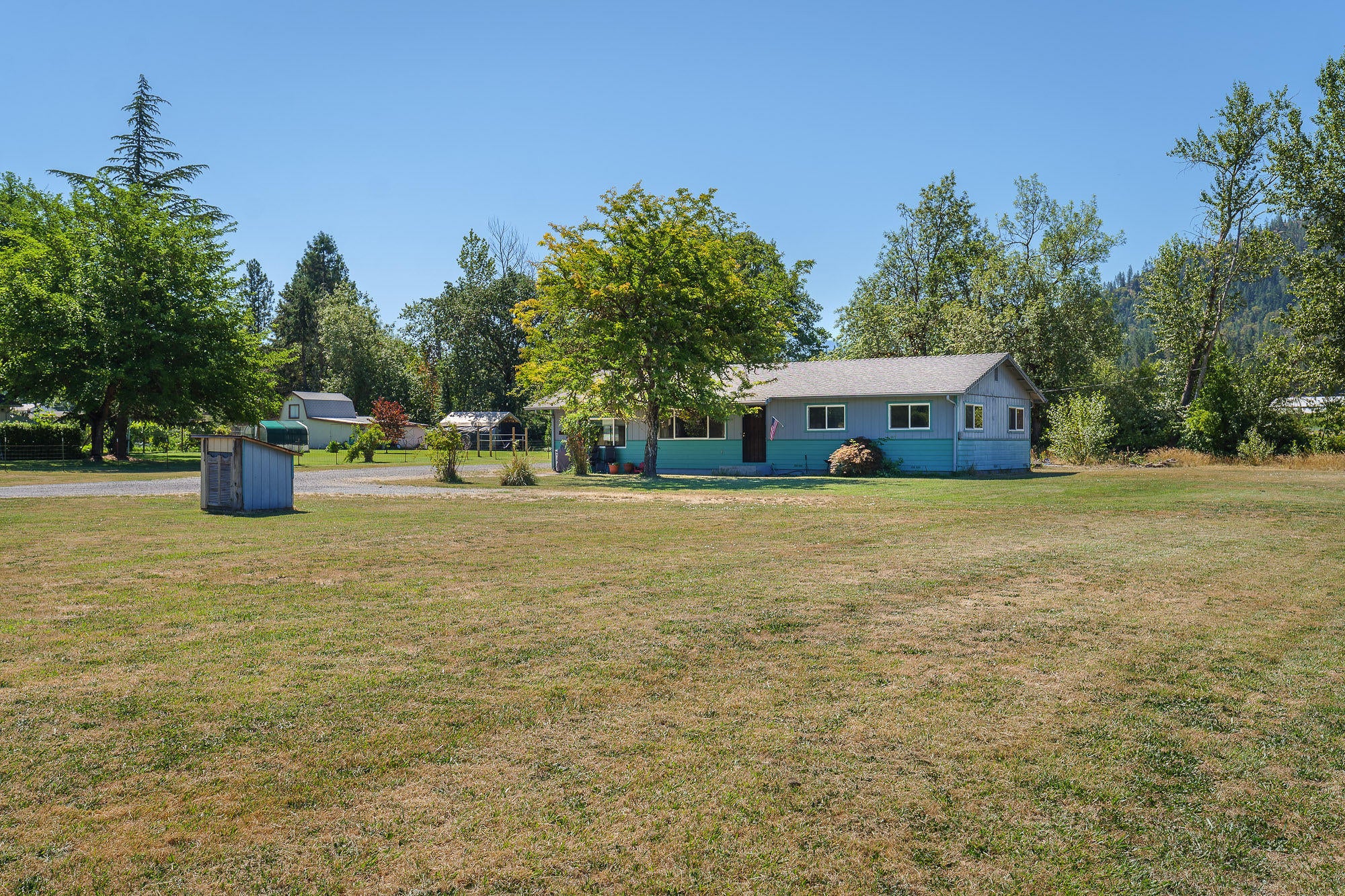 4165 Jerome Prairie Road Grants Pass, OR 97527 - Photo 18 of 19 4165JeromePrairieRd-028
