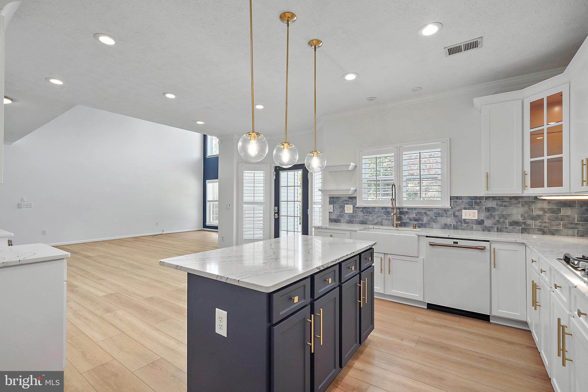 805 Rayquick Road Warrenton, VA 20186 - Photo 4 of 49 Elegant Kitchen Joins Family Room
