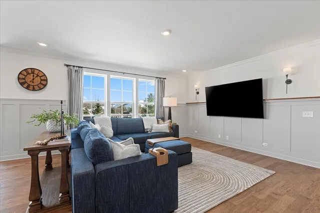 $519,900 | 1069 Ardmoor Drive, Crystal Lake, IL 60012