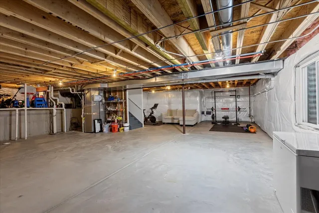 $519,900 | 1069 Ardmoor Drive, Crystal Lake, IL 60012