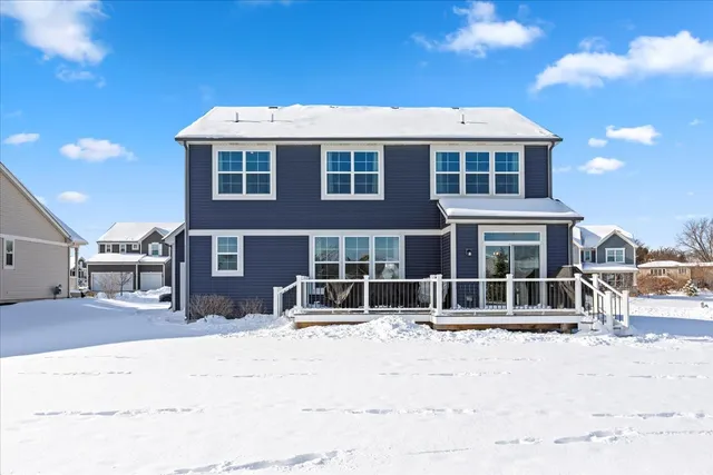 $519,900 | 1069 Ardmoor Drive, Crystal Lake, IL 60012