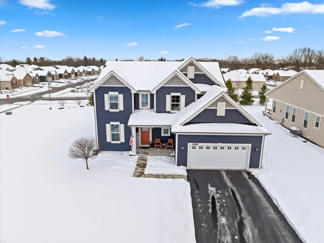 $519,900 | 1069 Ardmoor Drive, Crystal Lake, IL 60012