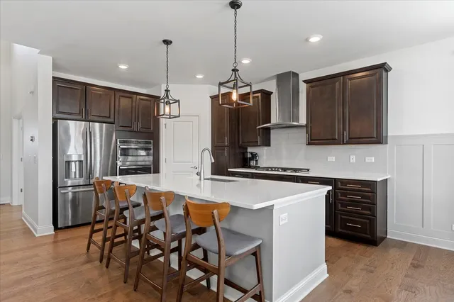 $519,900 | 1069 Ardmoor Drive, Crystal Lake, IL 60012